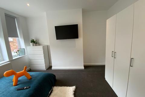 undefined, West Wycombe Road, High Wycombe, HP12