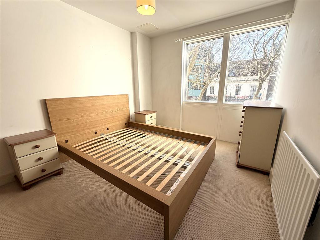 Bedroom a.JPG