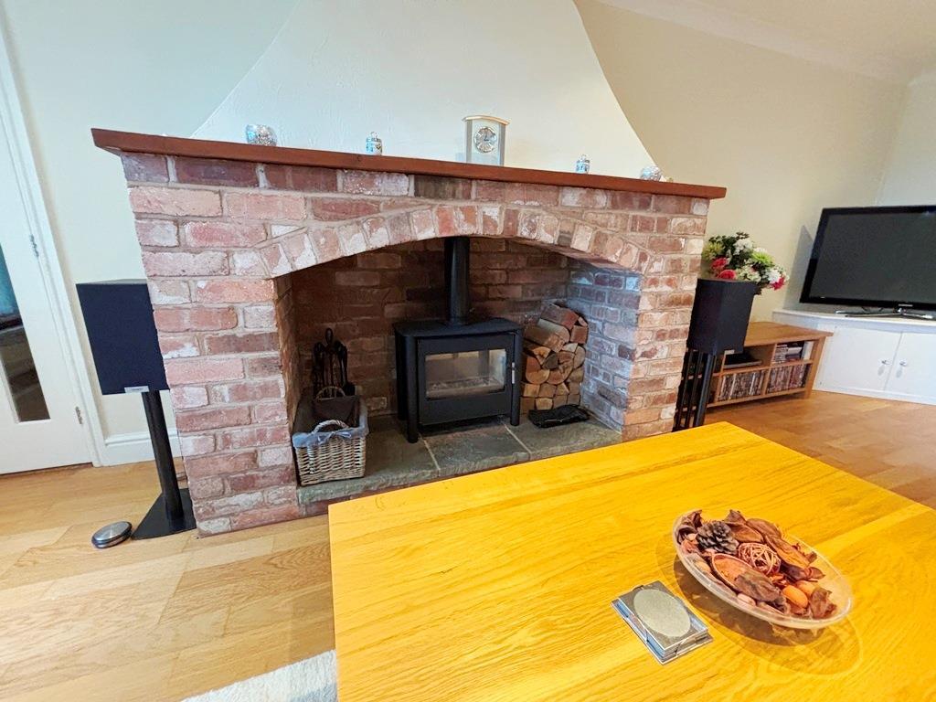 Log Burner.JPG
