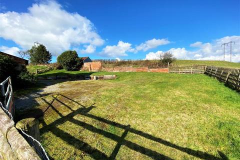 4 bedroom semi-detached house to rent, LL13 0SL