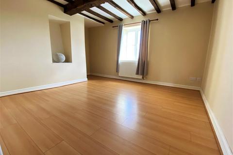 4 bedroom semi-detached house to rent, LL13 0SL