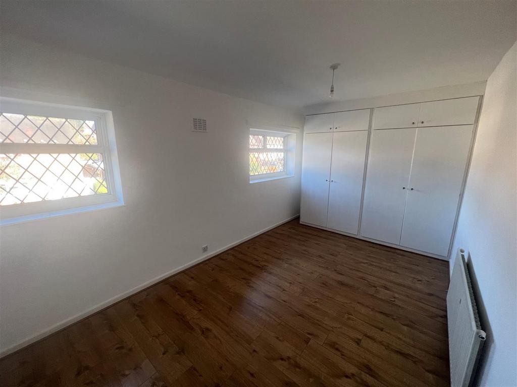 MASTER BEDROOM 1.jpg