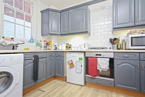 3 bedroom terraced house to rent, Broad Street, Canterbury, Kent, CT1