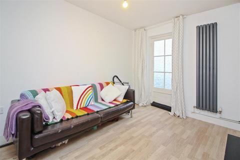 3 bedroom terraced house to rent, Broad Street, Canterbury, Kent, CT1