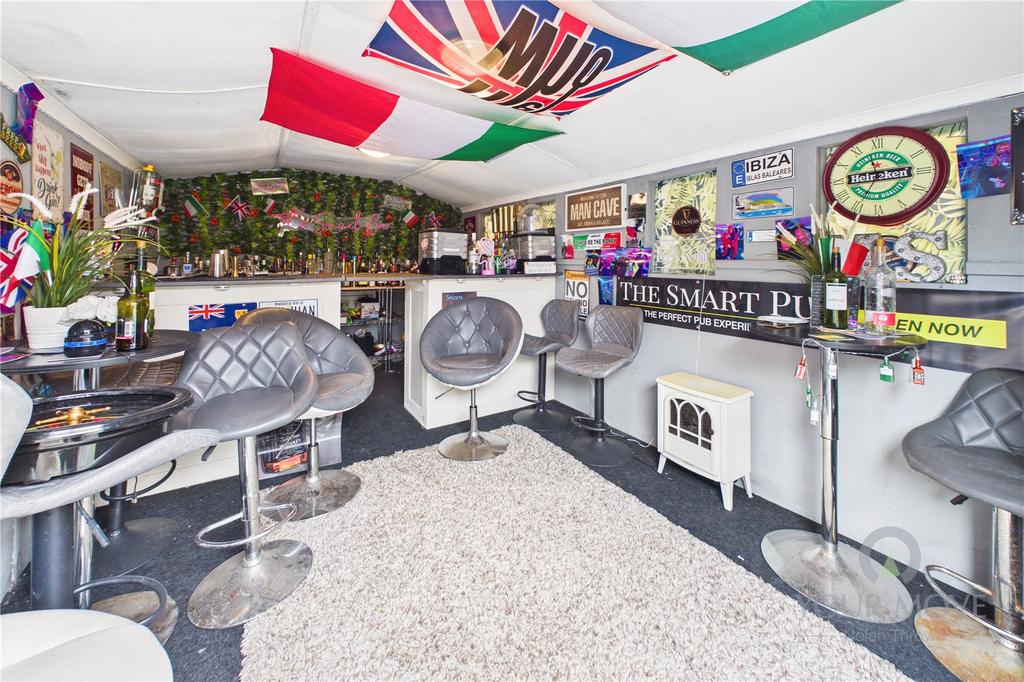 Garden Bar