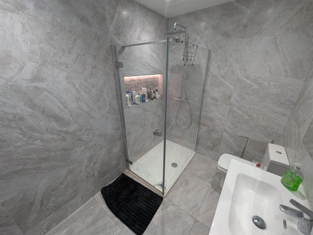 Shower Room 1