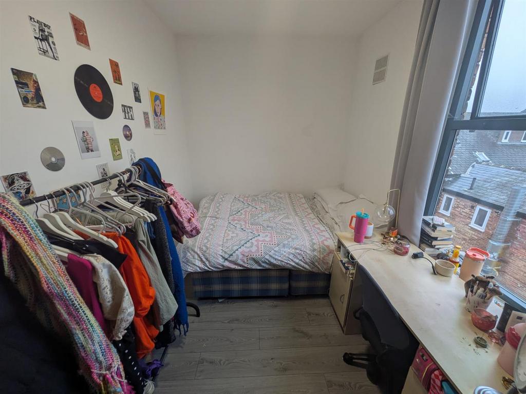 Bedroom 5