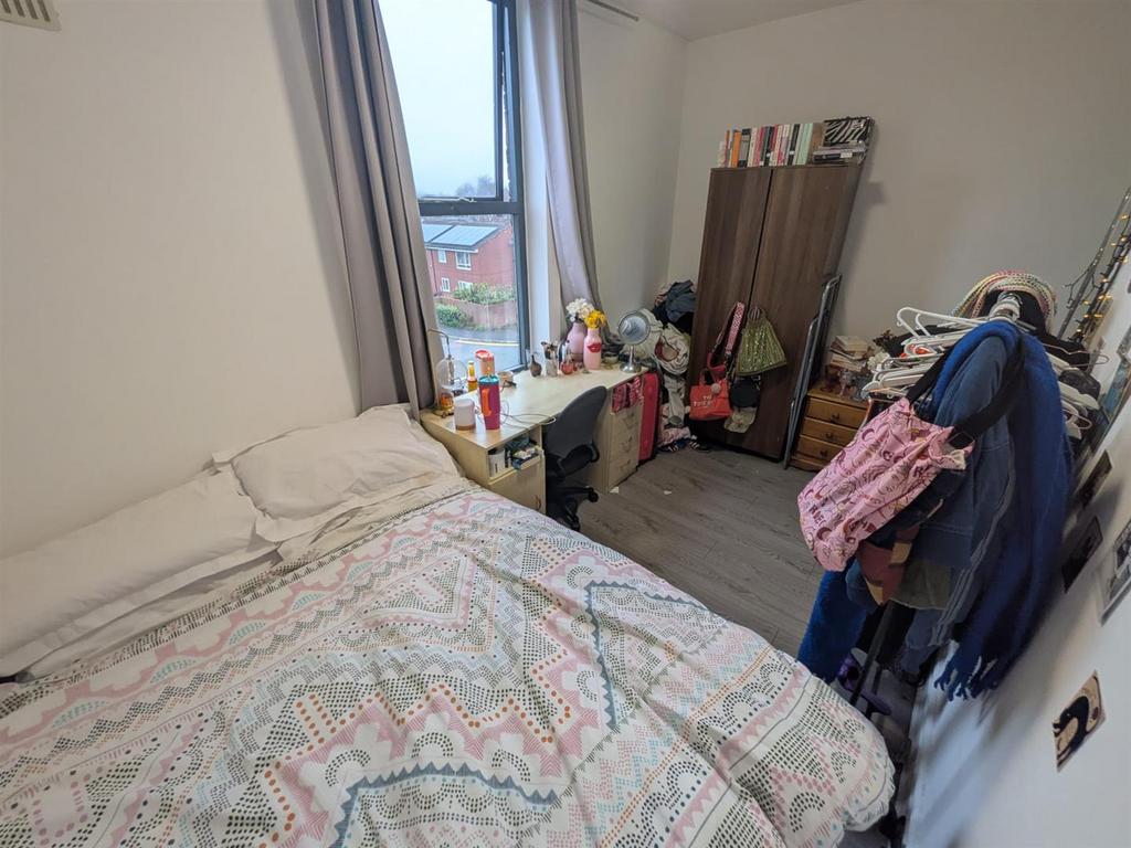 Bedroom 5
