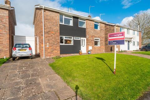 4 bedroom detached house for sale, A charming four bedroom family home backing onto open playing fields in Yatton