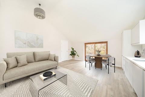 undefined, Russell Road, Mitcham CR4