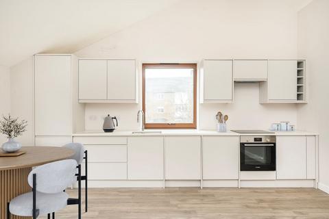 undefined, Russell Road, Mitcham CR4