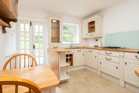 3 bedroom flat for sale, 4 London Road, Hythe, CT21