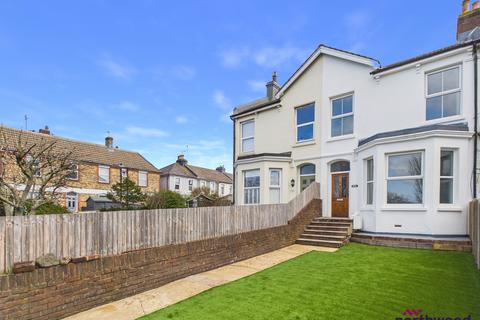 4 bedroom terraced house for sale, Seaside, Redoubt, Eastbourne, BN22