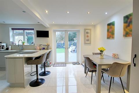 4 bedroom terraced house for sale, Hamilton Road, Hunton Bridge, Kings Langley