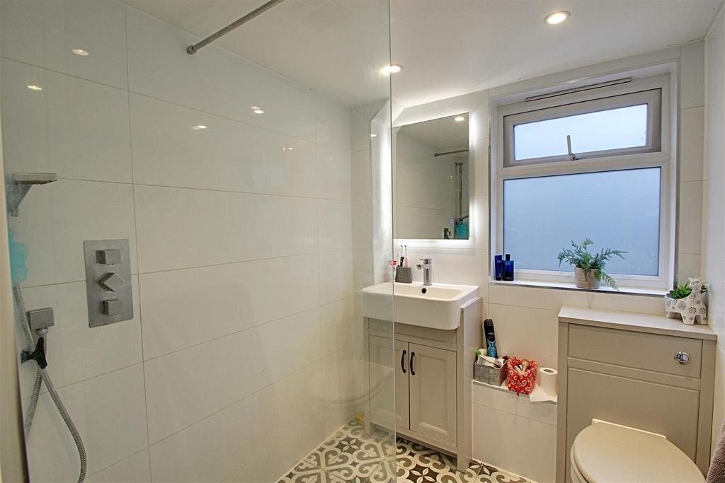 Ensuite.jpg