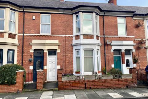 3 bedroom flat to rent, Trevor Terrace, North Shields, NE30