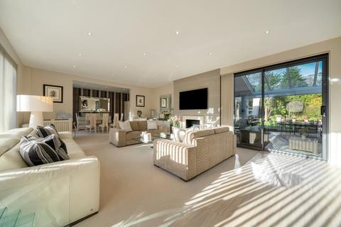 4 bedroom bungalow for sale, Barnet Road, Arkley, EN5