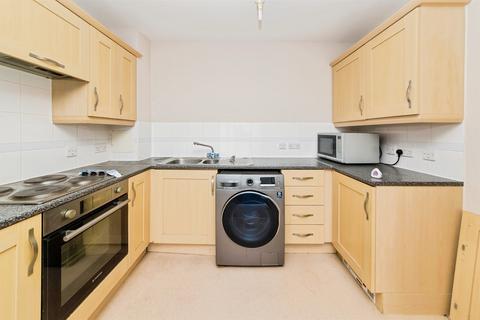 undefined, Commonwealth Drive, Crawley