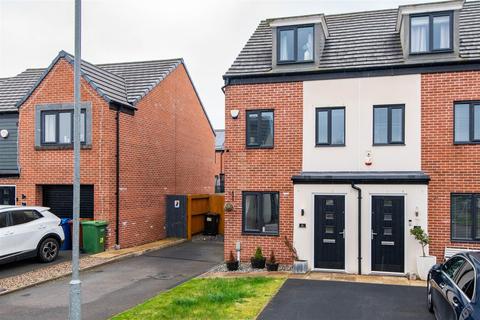 Lincoln Drive, Buckshaw Village, Chorley