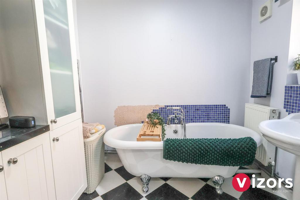 Ground Floor Bathroom