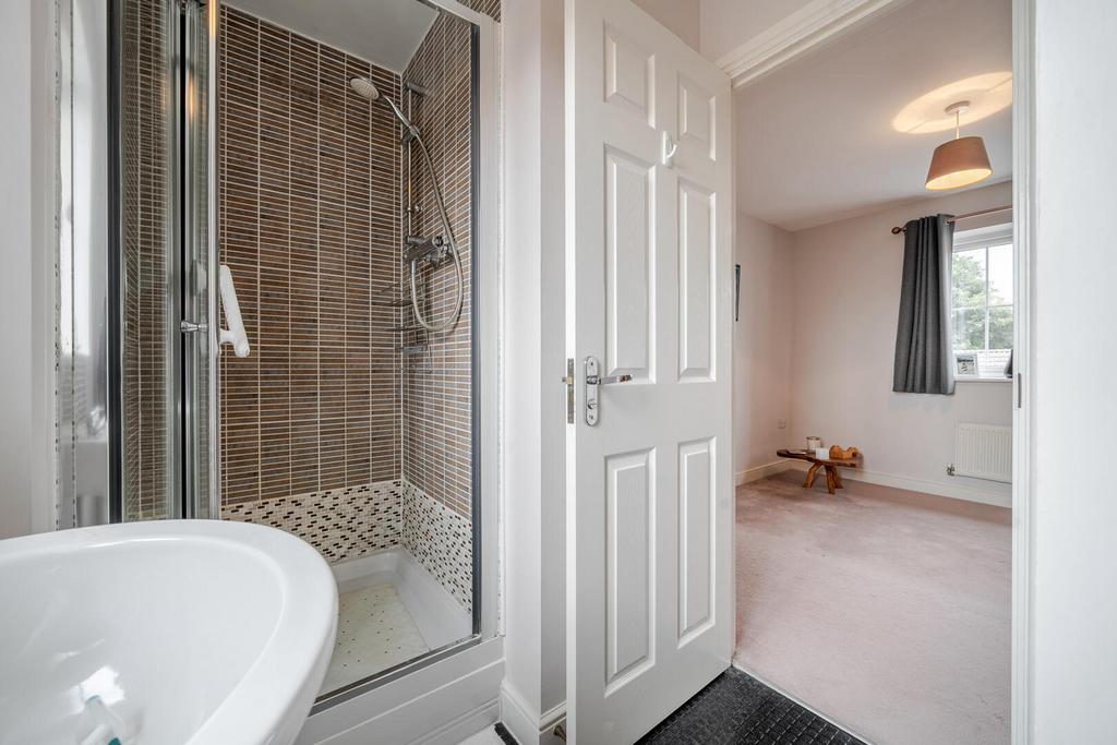 Ensuite