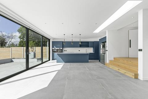5 bedroom house for sale, Waterfall Road, Southgate, N14