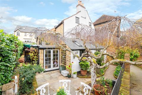 undefined, The Embankment, Twickenham