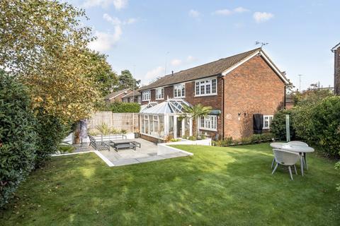 3 bedroom end of terrace house for sale, Jason Close, Weybridge, KT13
