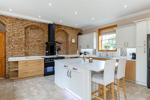undefined, Chequers Lane, Abbots Langley, WD25
