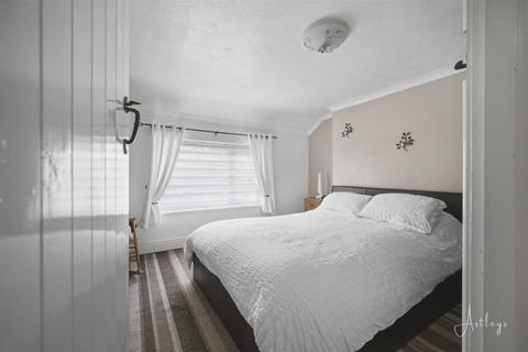 3 bedroom terraced house for sale, Heol Y Graig, Cwmgwrach, Neath