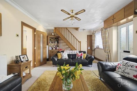 3 bedroom terraced house for sale, Heol Y Graig, Cwmgwrach, Neath