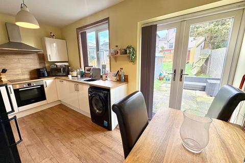 2 bedroom semi-detached house for sale, Lower Edge Road, Lower Edge, Elland