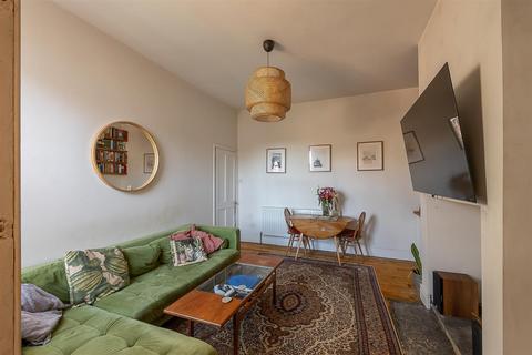 3 bedroom flat for sale, Addycombe Terrace, Heaton, Newcastle upon Tyne