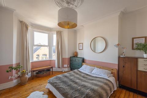 3 bedroom flat for sale, Addycombe Terrace, Heaton, Newcastle upon Tyne