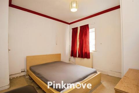 5 bedroom detached house for sale, Risca Road, Newport NP20