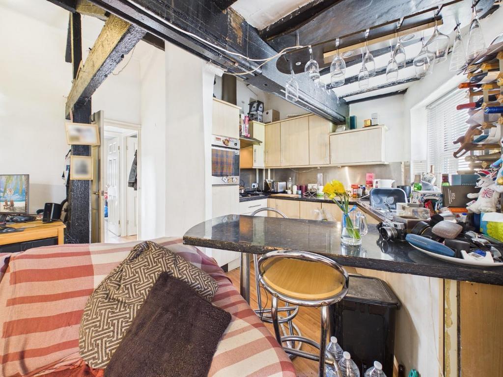 CAM04899 G0-PR0300-STILL008.jpg