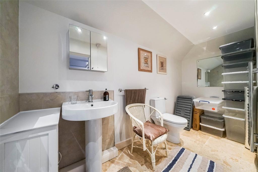 Annexe Shower Room