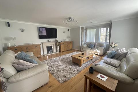 4 bedroom detached house for sale, Hen Felin, Ammanford SA18