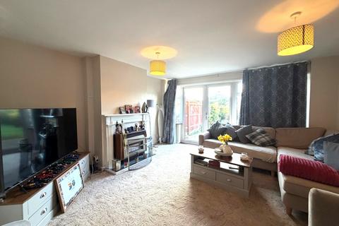 3 bedroom semi-detached house for sale, Hillview Crescent, Banbury OX16