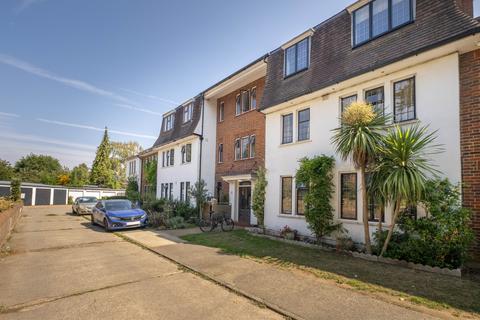 undefined, Tower Road, Twickenham, TW1