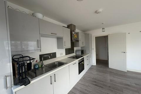 3 bedroom flat to rent, Parker Street, London, Greater London