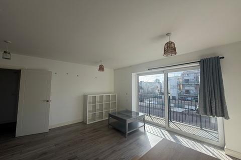 3 bedroom flat to rent, Parker Street, London, Greater London
