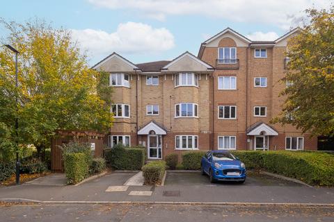 undefined, Varsity Drive, Twickenham, TW1