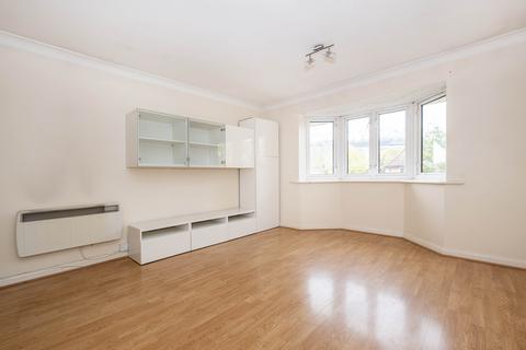 undefined, Varsity Drive, Twickenham, TW1