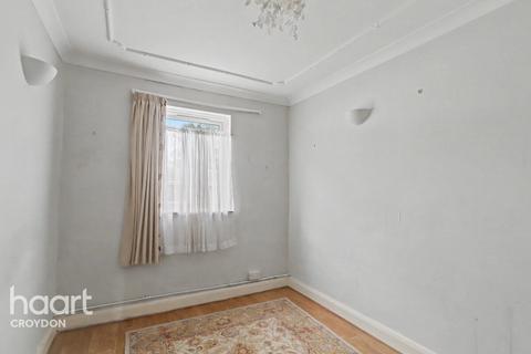 undefined, Chaffinch Avenue, Croydon