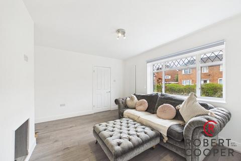 3 bedroom semi-detached house to rent, Castleton Road, Eastcote, HA4
