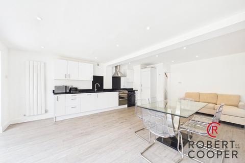 3 bedroom semi-detached house to rent, Castleton Road, Eastcote, HA4