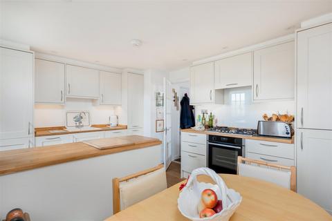 4 bedroom terraced house for sale, Market Street, Charlbury OX7