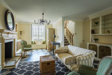 undefined, Hampton Court Road, East Molesey, KT8
