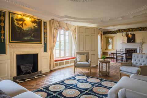 undefined, Hampton Court Road, East Molesey, KT8